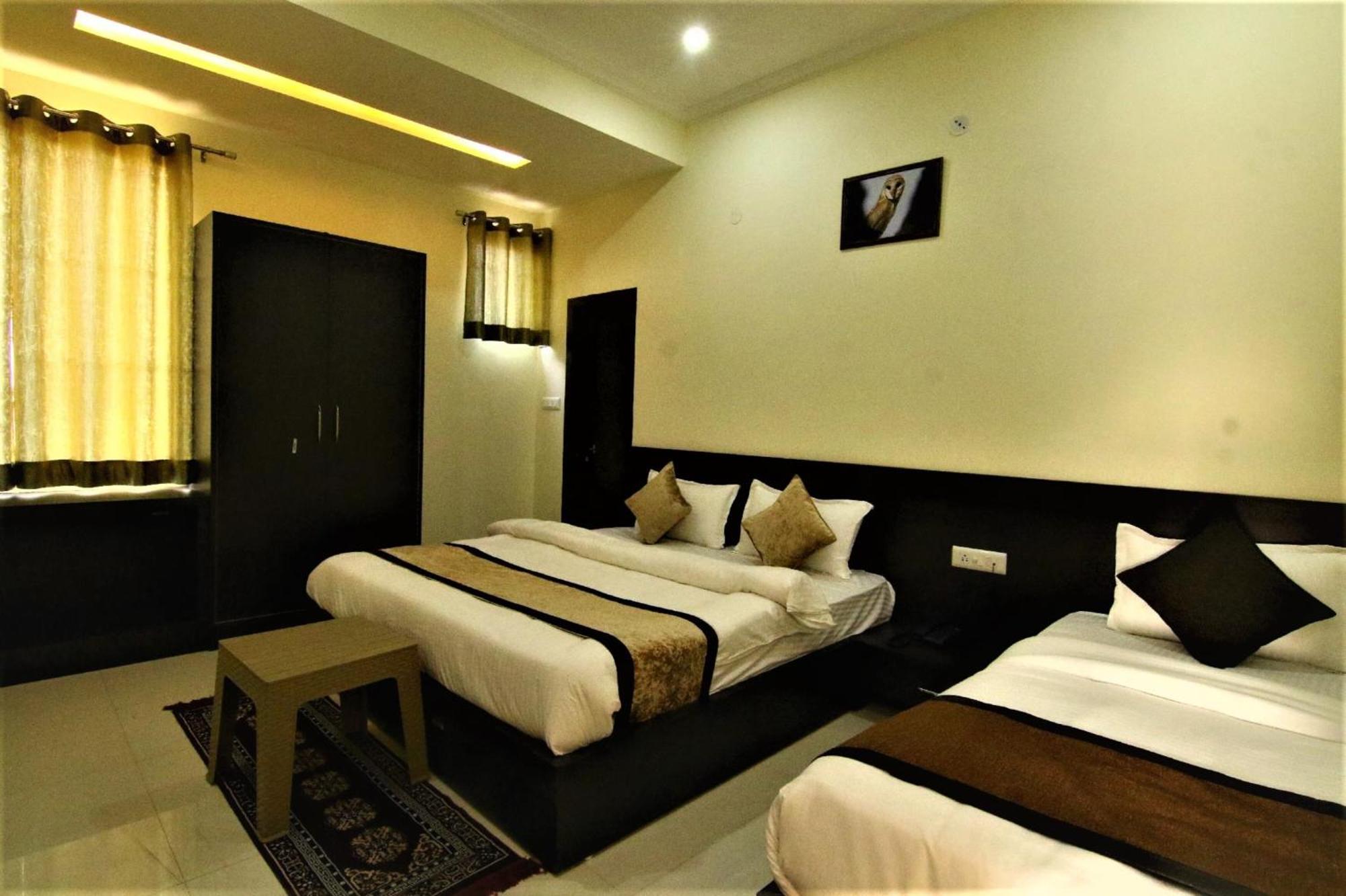 Hotel Ravi Residency Bharatpur Ngoại thất bức ảnh